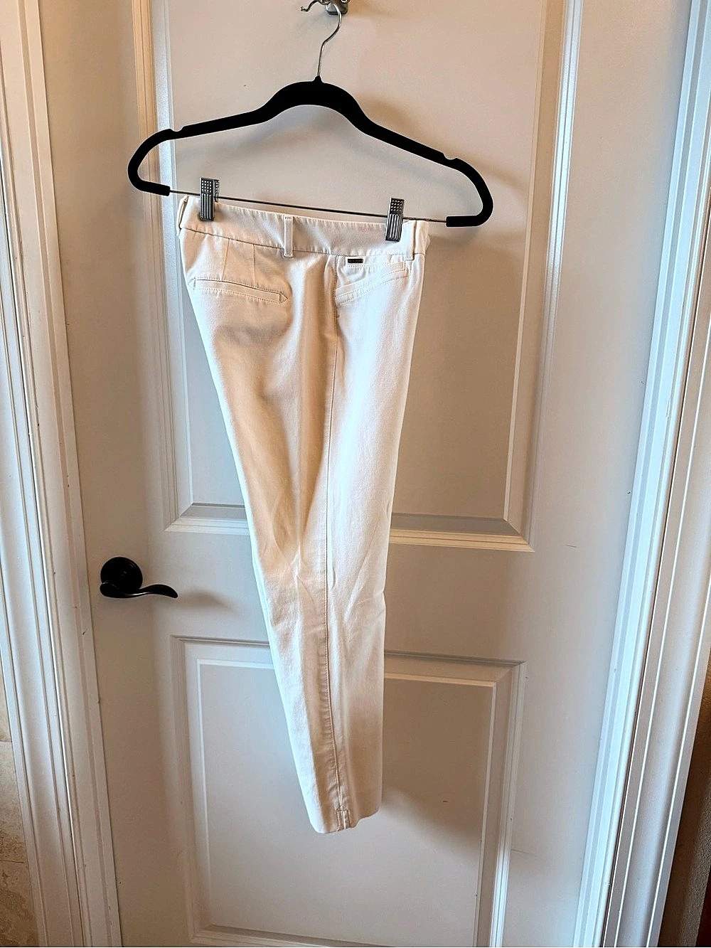 WHBM The Slim Ankle Skinny Pants in White Size 4P Like New